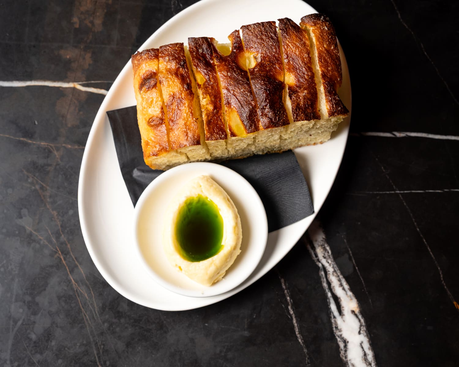 Focaccia with olive oil at Notte